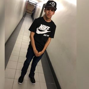 Meet your Posher, Gio